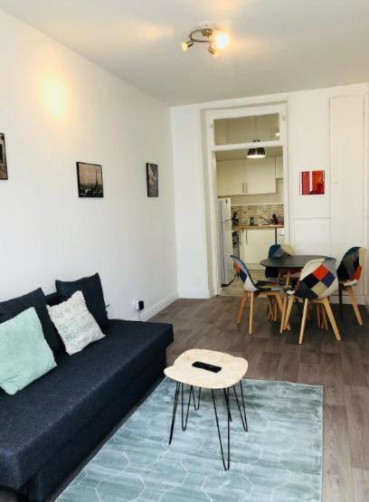 Apartamento Aux Clefs Des Sacres - Jean De La Fontaine Reims Exterior foto