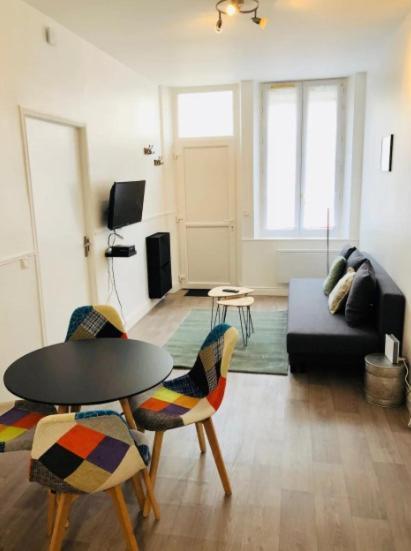 Apartamento Aux Clefs Des Sacres - Jean De La Fontaine Reims Exterior foto